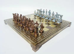 S16BMBRO шахи "Manopoulos", "Спартанський воїн", латунь, у дерев'яному футлярі, коричневі, 28х28см,