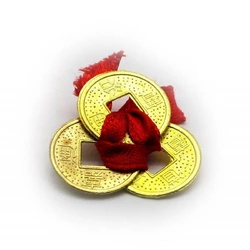 Монети (3 шт) (1,5 см) в гаманець золоті червона стрічка (100 шт / уп)