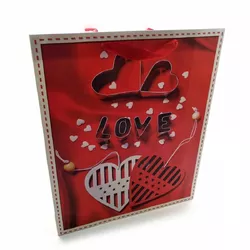 Пакет подарунковий картонний "Love" (18х23х8 см)