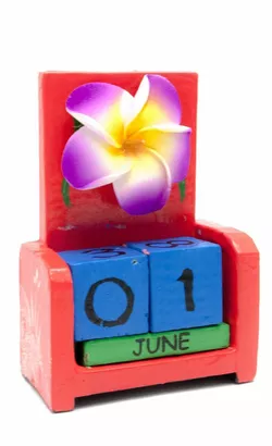 Календар настільний "Квітка" дерево (10х7х4 см)