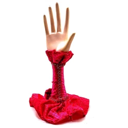 Підставка під біжутерію "Рука" червона (19,5х5,5х3,5 см)