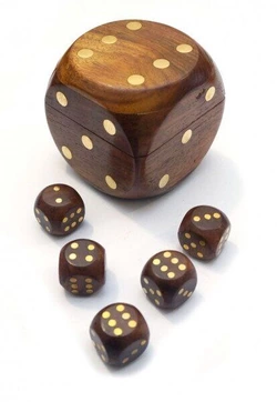 Гра 5 гральних кубиків в кубику 7х7х7см. Арт.277