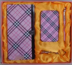 Набір подарунковий "Шотландка" Ручка+маник.набір+гаманець+брів розов