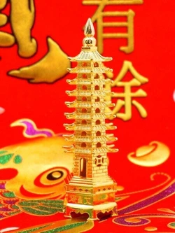 Пагода 9 ярусів силумін у золотому кольорі