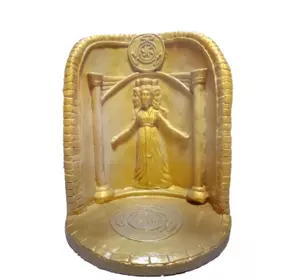Вівтар трехликого Богиня "Геката"