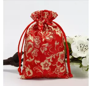 Мешочек сатиновый с орнаментом Красные цветы