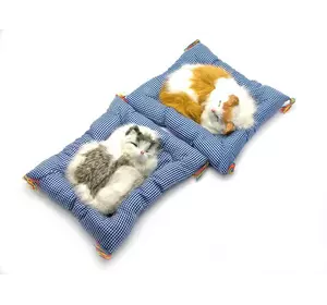 Кішка спить на килимку (21х20х6см)(6093)