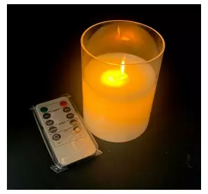 Свічка з Led підсвічуванням з рухомим полум'ям і пультом управління (7,5х7,5х15 см)